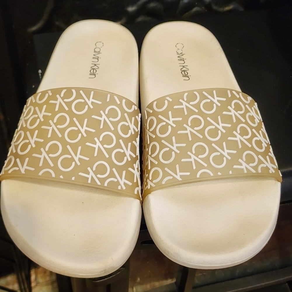 Calvin Klein Logo Print Slide Sandals Tan Cream Size 11